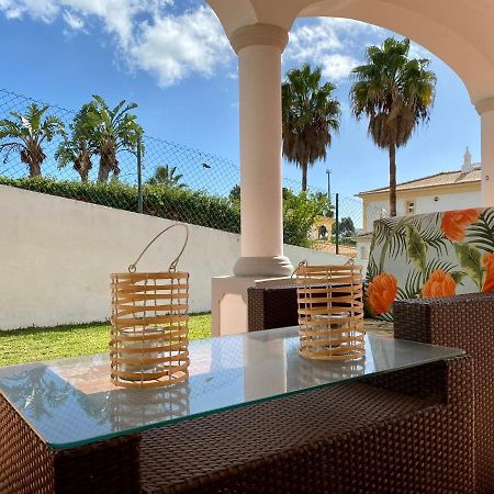 Villa Med - Private Pool, Garden, Sun All Day, Stunning Views Albufeira Kültér fotó